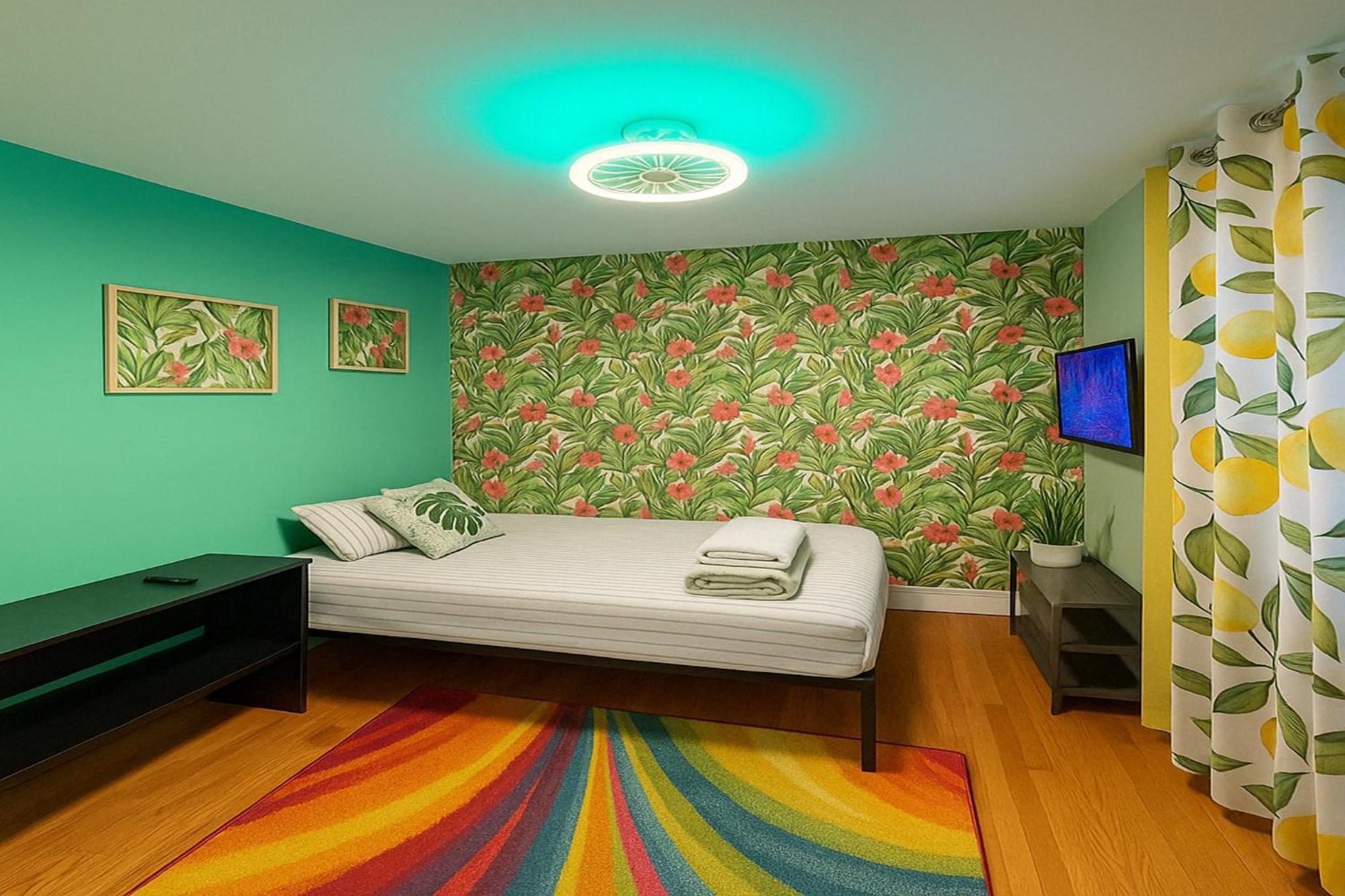 Tropical Comfort Room In Harlem Cozy Stay With Snacks & Style Нью-Йорк Экстерьер фото